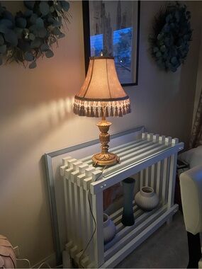 Classic Tassel Table Lamp in Gold